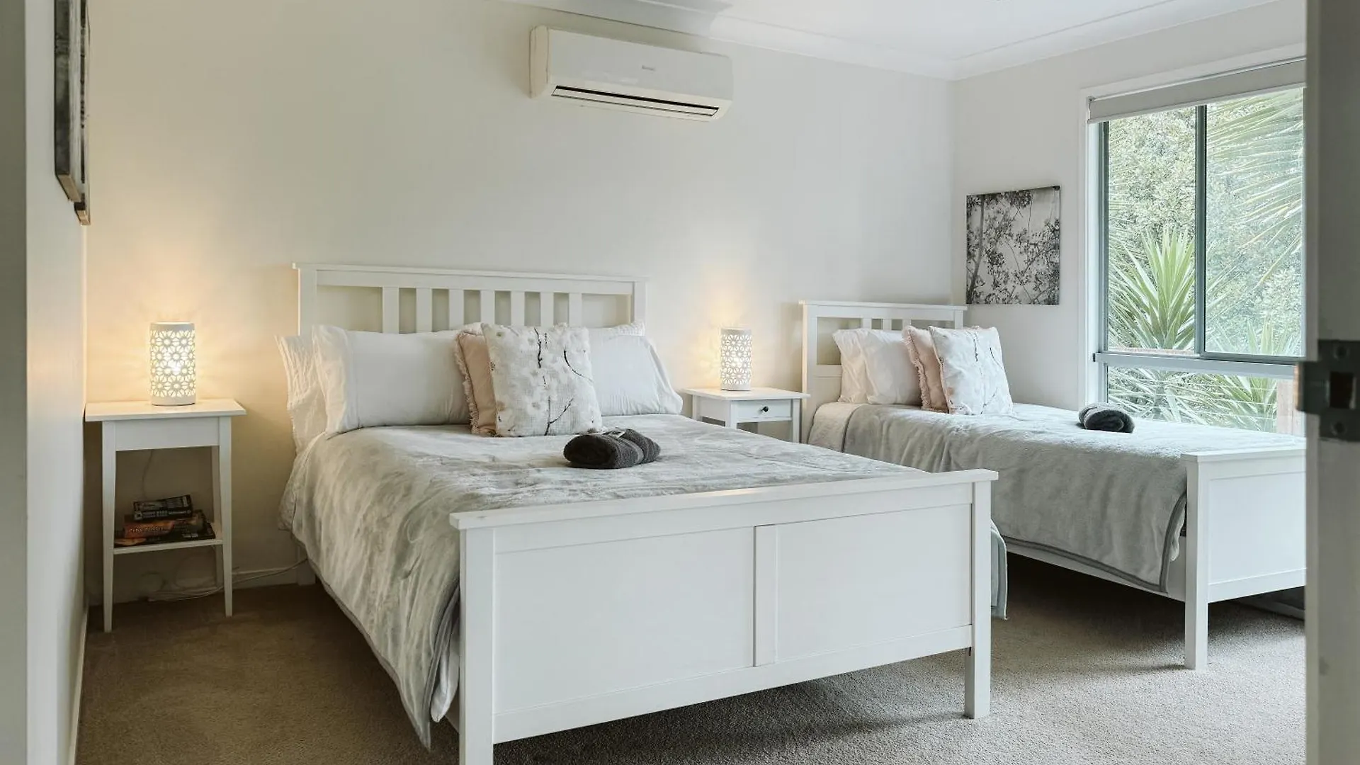 펜션 Private 2 Bedroom Cottage With Lakeview 말레니