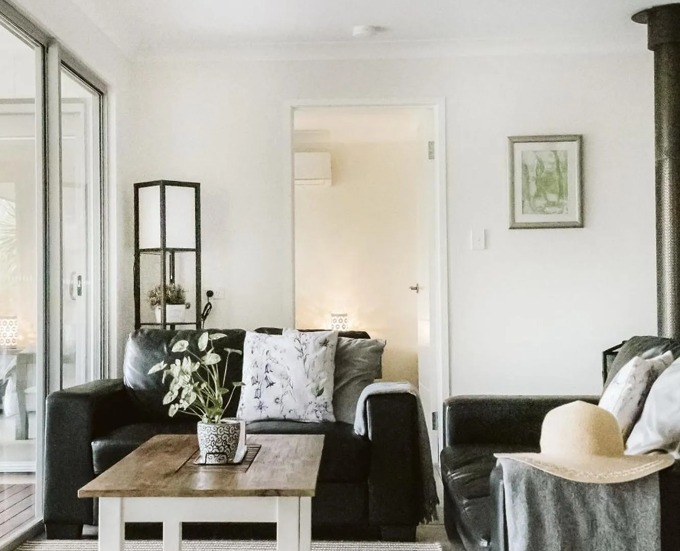 펜션 Private 2 Bedroom Cottage With Lakeview 말레니