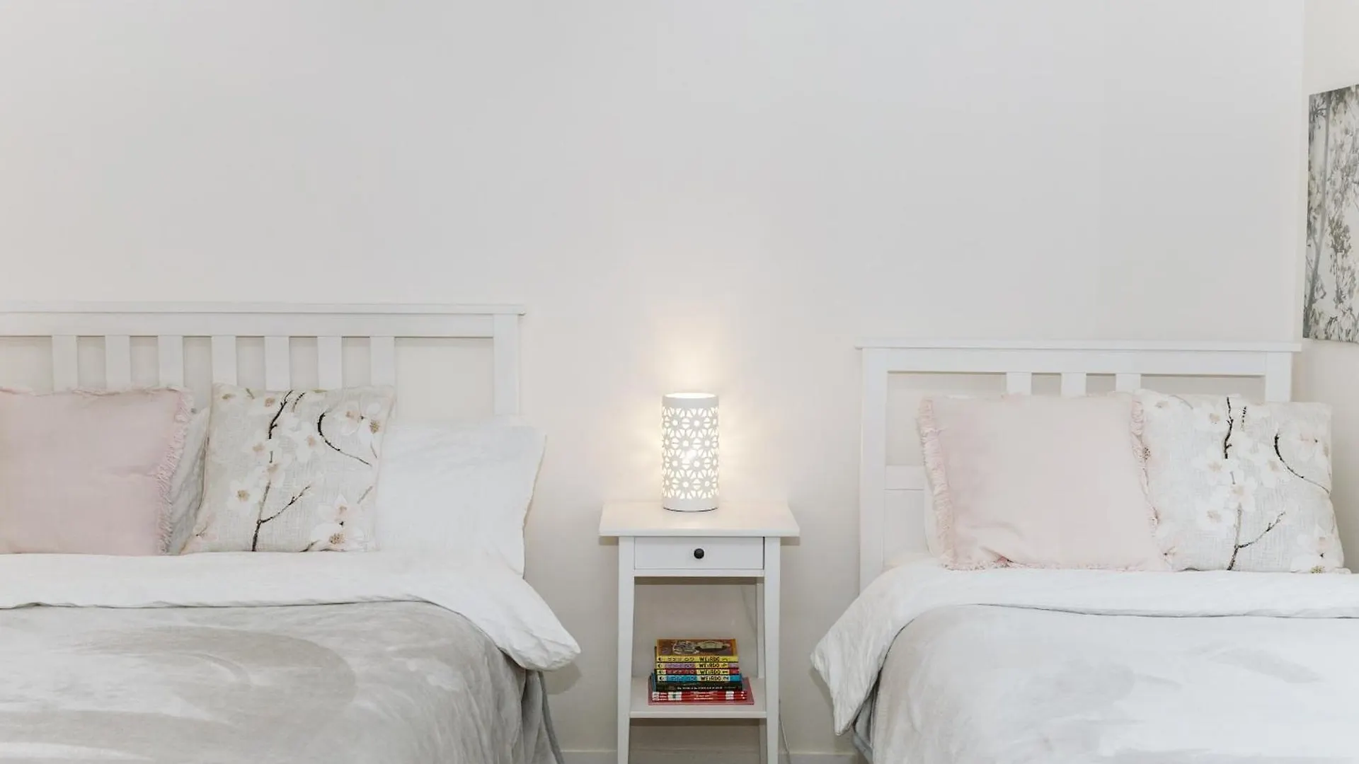 펜션 Private 2 Bedroom Cottage With Lakeview 말레니